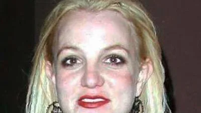 Найневдаліші фотографії знаменитостей, зроблені папараці