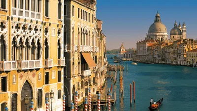 Люкс ФМ дарит классные призы в акции “Уикенд в Венеции”
