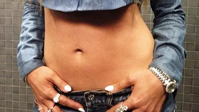 Дженнифер Лопес удивила своим животом