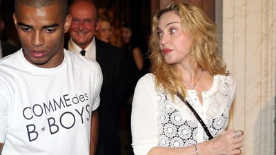 Мадонна собралась замуж за молодого любовника