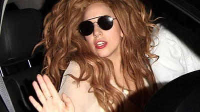 Lady Gaga записала альбом ARTPOP под кайфом