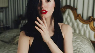 Самые сексуальные фото именинницы Роуз Макгоуэн