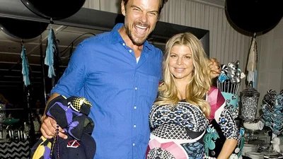 Ферги впервые показала новорожденного сына