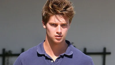 Син Арнольда Шварцнеггера став зіркою