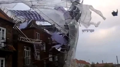 Удивительный шторм в Дании разрушил здание
