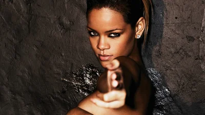 Роздягнути Ріанну - місія здійсненна