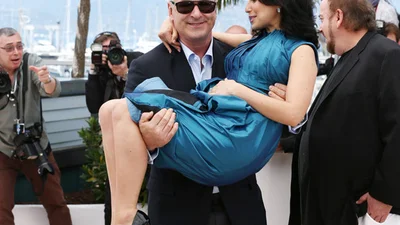 Алек Болдвін займається йогою для вагітних