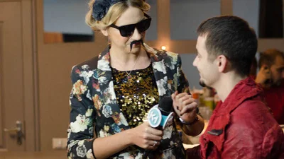 Леся Здеся за лаштунками на концерті Стаса Шуринса