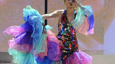 44-летняя Дженнифер Лопес заставила всех танцевать на АМА 2013