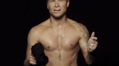 Backstreet Boys засветили голыми торсами в тизере клипа