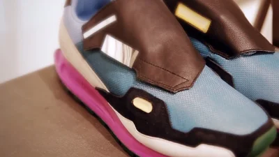 Adidas выпустил футуристические кроссовки