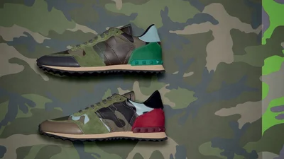 Valentino показал неожиданную весеннюю коллекцию обуви