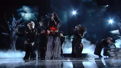 Katy Perry и Juicy J устроили настоящее шоу на сцене Grammy