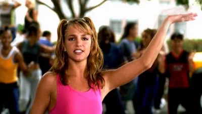  Britney Spears - Baby one more time