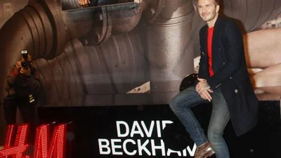 Дэвид Бекхэм показал свои трусы фанатам в Нью-Йорке
