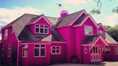 Самый романтичный и розовый дом в мире