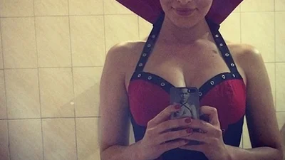 Хороша чертовка: Даша Астафьева примеряла новый секс-наряд