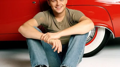 Ди Каприо ездит только на экологически чистых авто