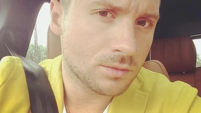 Сергей Лазарев убойно кривляется перед камерой