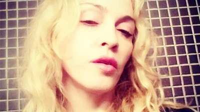 Мадонна разделась для фотографии в ванной