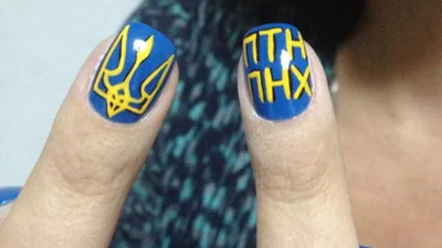 Тренд сезона: Патриотический маникюр