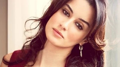 Тіна Канделакі продовжує хвалитися своїми спортивними вивертами