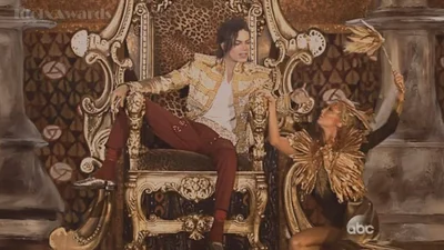 Майкл Джексон спел на церемонии Billboard 2014
