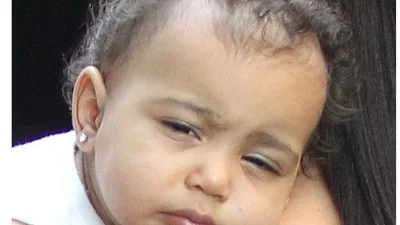 Дочь Канье Уэста и Кардашьян носит бриллианты