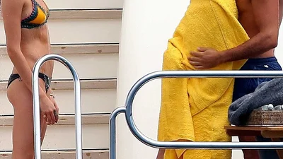 Селена Гомес и Кара Делевинь делят одного парня на двоих