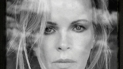 60-летняя Ким Бесингер сейчас выглядит на 40 лет