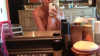 Тайные фото знаменитостей попали в сеть