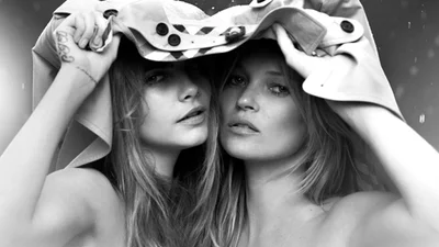 Кара Делевинь и Кейт Мосс показали тело и духи