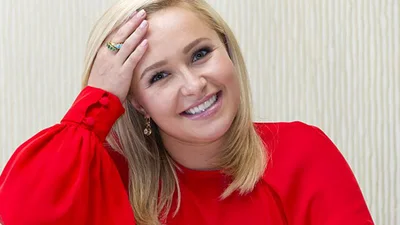 Беременная Хайден Панетьери продемонстрировала яркий животик