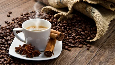 Кофейные страсти: как кофе сказывается на внешности