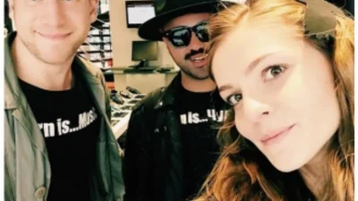 Иван Дорн с женой и другом улетел в Париж