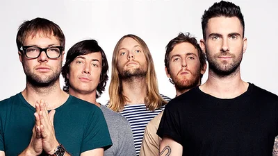 Группа Maroon 5 вызвала массу эмоций у парижанок