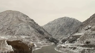 Шокирующее видео: так подрывают горы 
