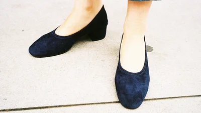 Шокировало: Бренд Celine предлагает носить дурацкую обувь