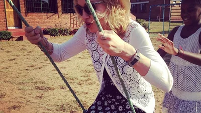 Мадонна занимается благотворительностью в Малави