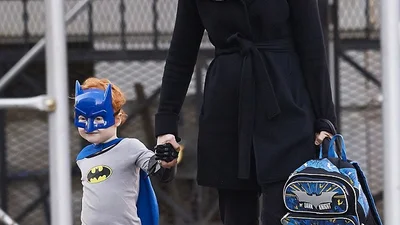 Синтия Никсон воспитывает сына с женой