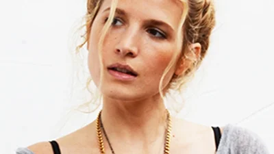 Опасные желания: почему кудрявые волосы могут выпрямится