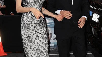 Анджелина Джоли обогнала Брэда Питта по количеству татуировок