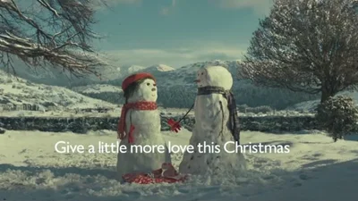 Трогательная реклама о снеговичке