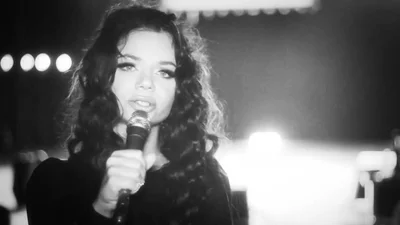 Б'янка приміряла білосніжну фату