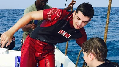 Ирина Билык с сыном улетела в Индию