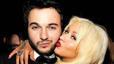 Кристина Агилера впервые показала свою дочь