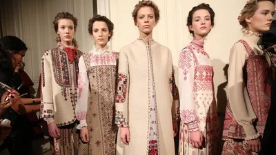 Valentino поразил мир модной коллекцией с украинскими вышиванками
