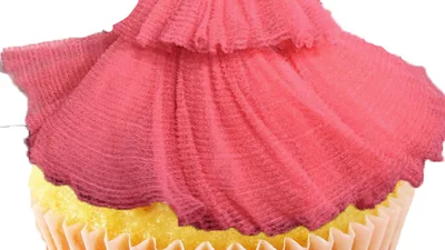 Троллинг звезды: Розовое платье Рианны стало хитом Интернета