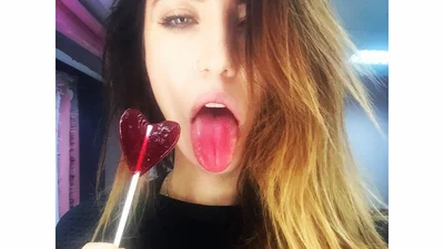 Надя Дорофеева готовит фигуру к весне