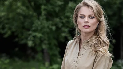 Оля Фреймут показала ножки в новой фотосессии